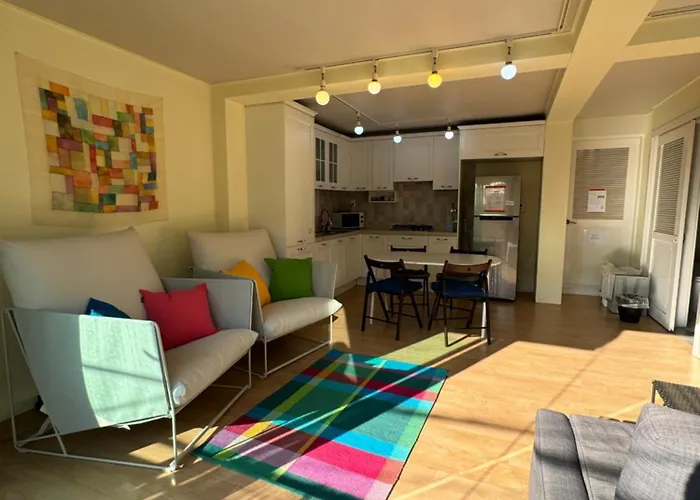 Hongdae, Private Flats 아파트 *